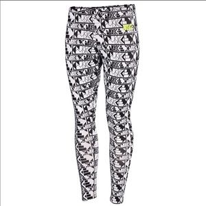 Nike women’s leggings size Small